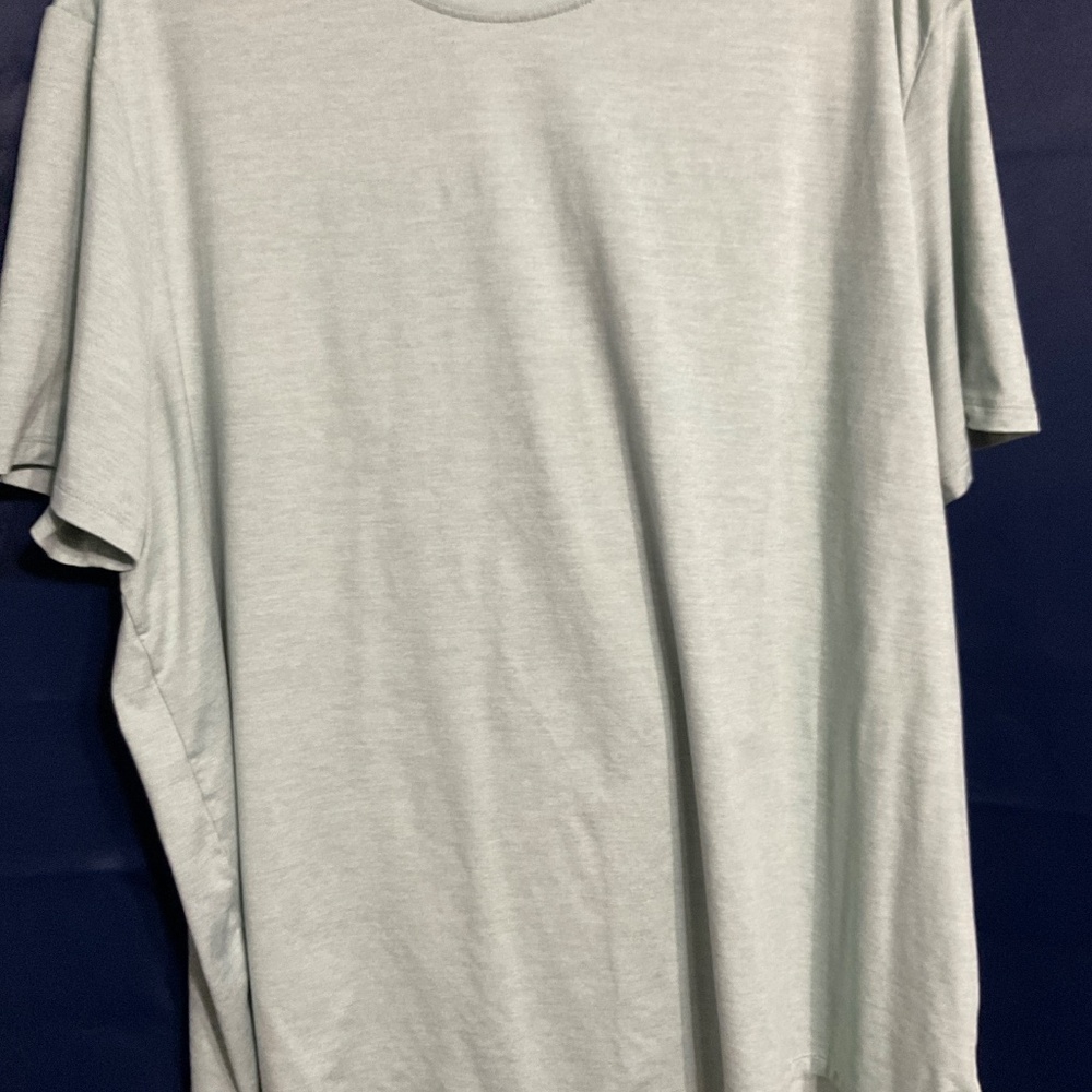 Lot of four 2XL T-shirts. M08 - Picture 9 of 10